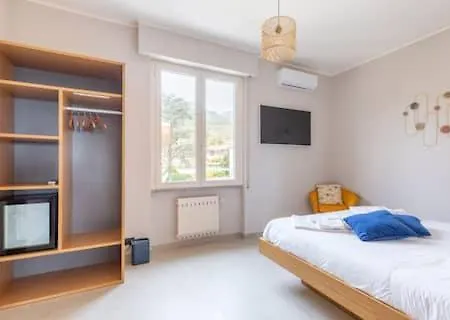 Frontemare Bed & Breakfast Formia Exterior photo