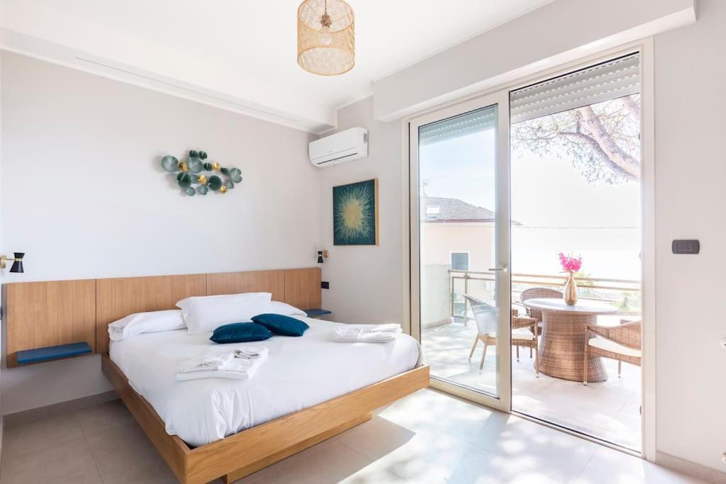 Frontemare Bed & Breakfast *